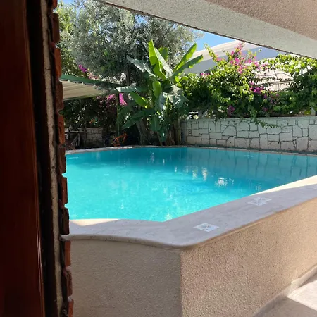 מלון Ata Boutique 5*