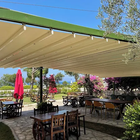 Ata Boutique מלון Altinyunus